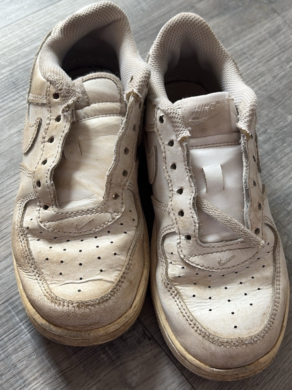 Nike Kids White/Tan Low-Top Sneakers